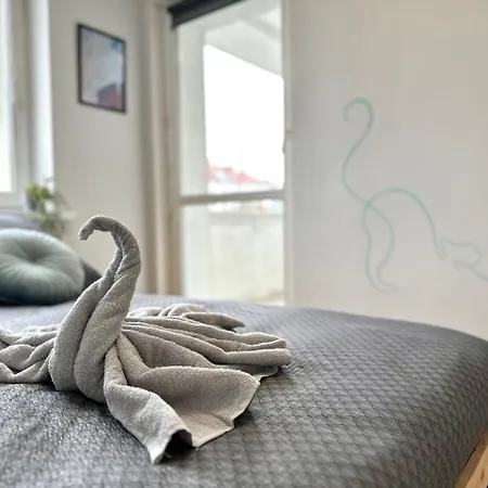 Mmrent Pussycat Homestay *